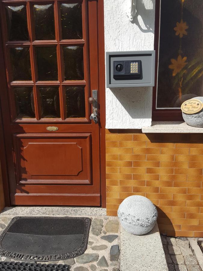 Ferienwohnung Aroba neu, auch für Monteure Fehrenbach Exterior foto