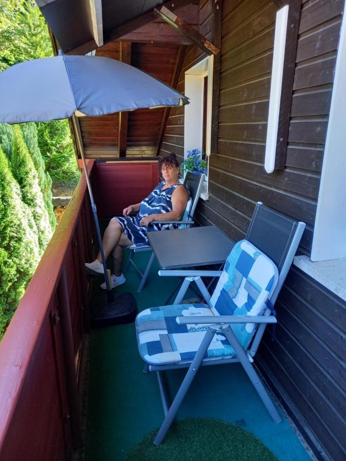 Ferienwohnung Aroba neu, auch für Monteure Fehrenbach Exterior foto